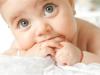 Срыгивание у новорожденных: причины и способы профилактики Новорожденный ребенок отрыгивает